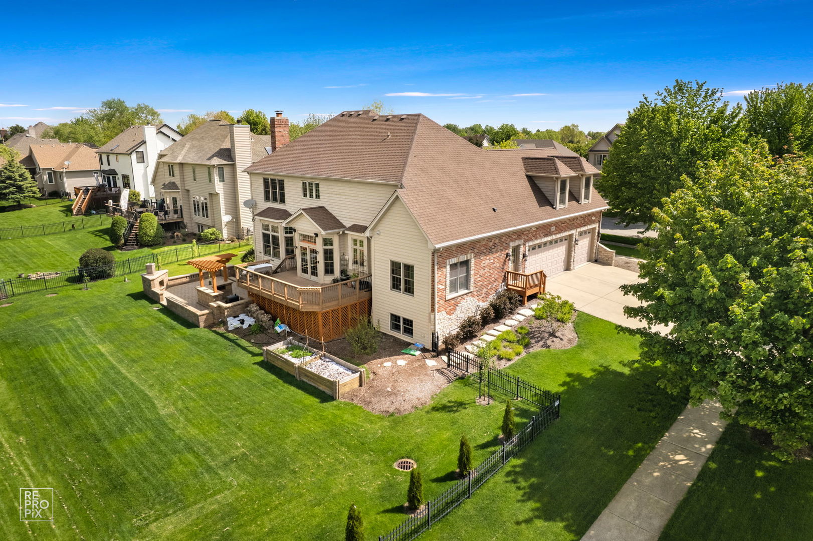 600 Willow Street, Sugar Grove, IL 60554