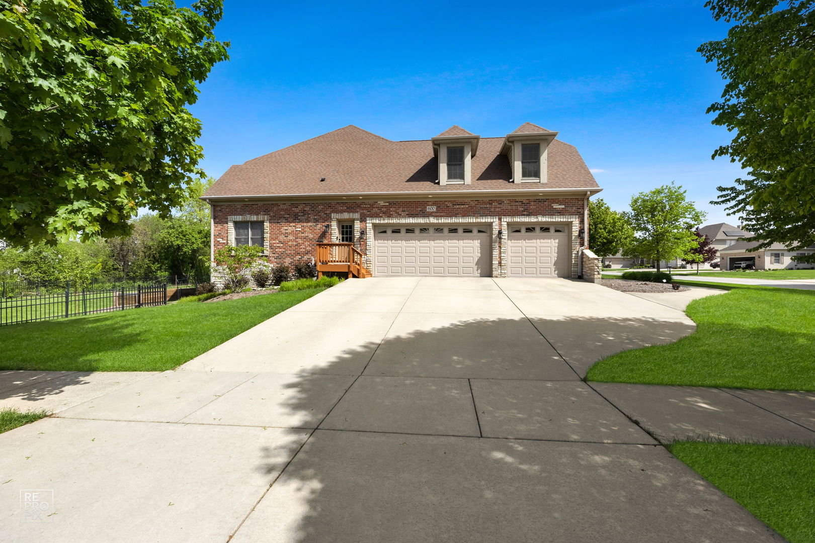 600 Willow Street, Sugar Grove, IL 60554
