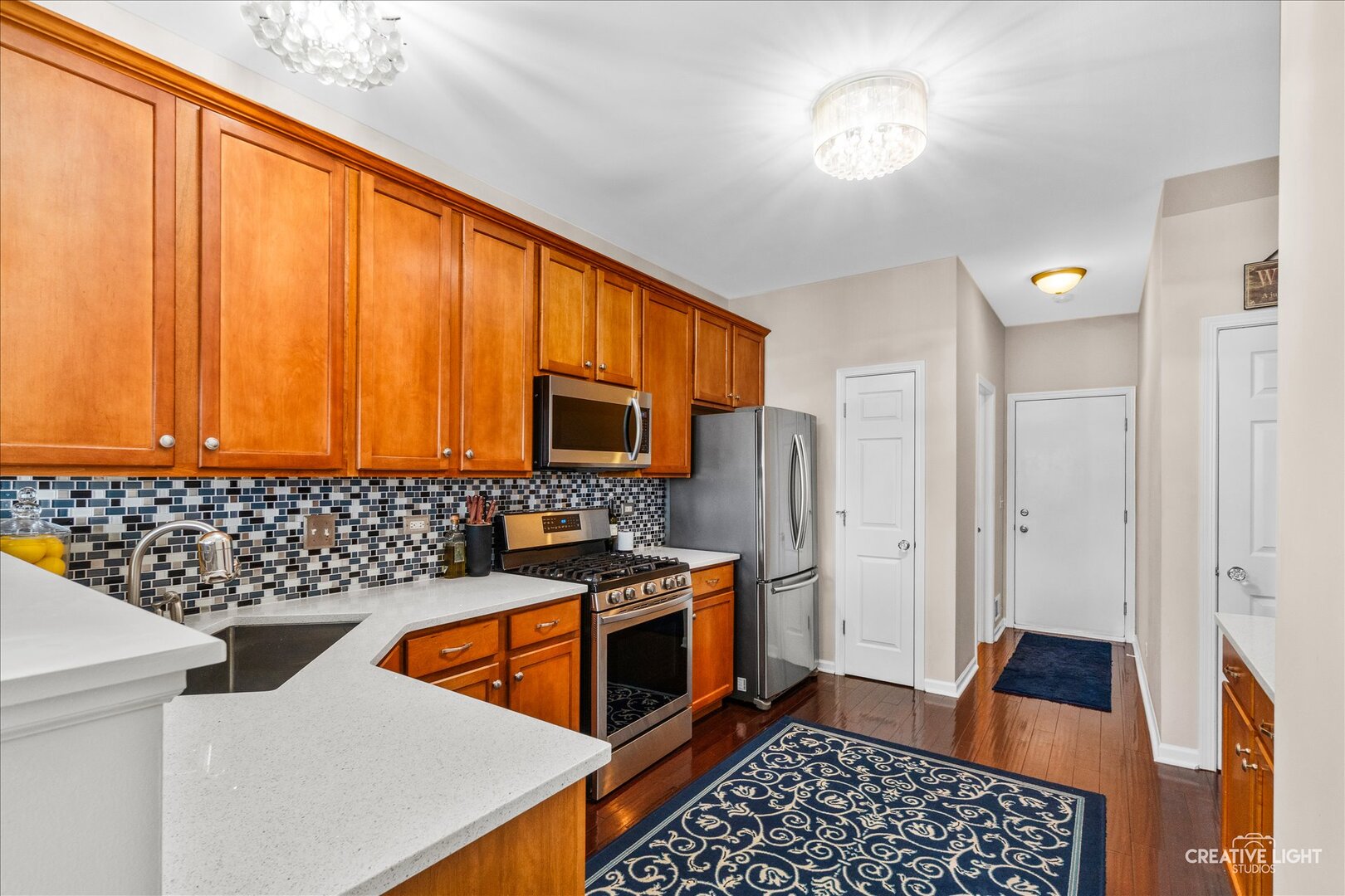 457 Jamestown Court, Aurora, IL 60502