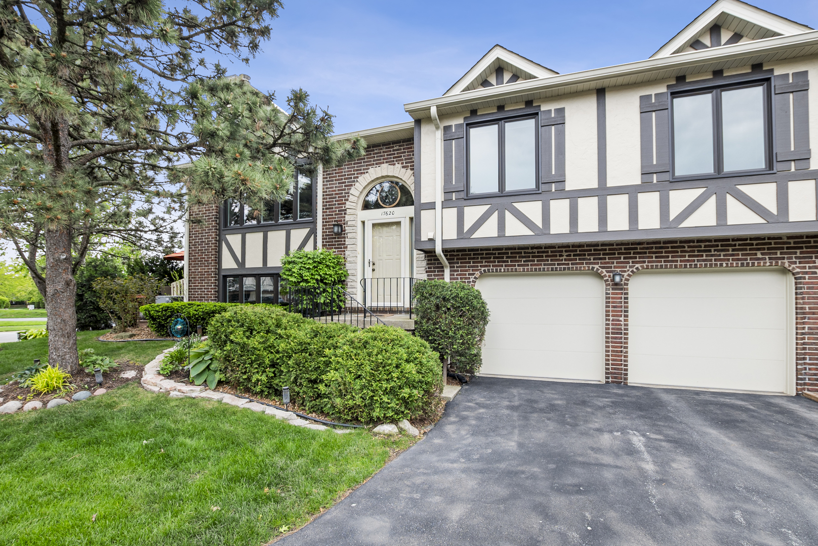 17620 Cambridge Place #116, Tinley Park, IL 60487
