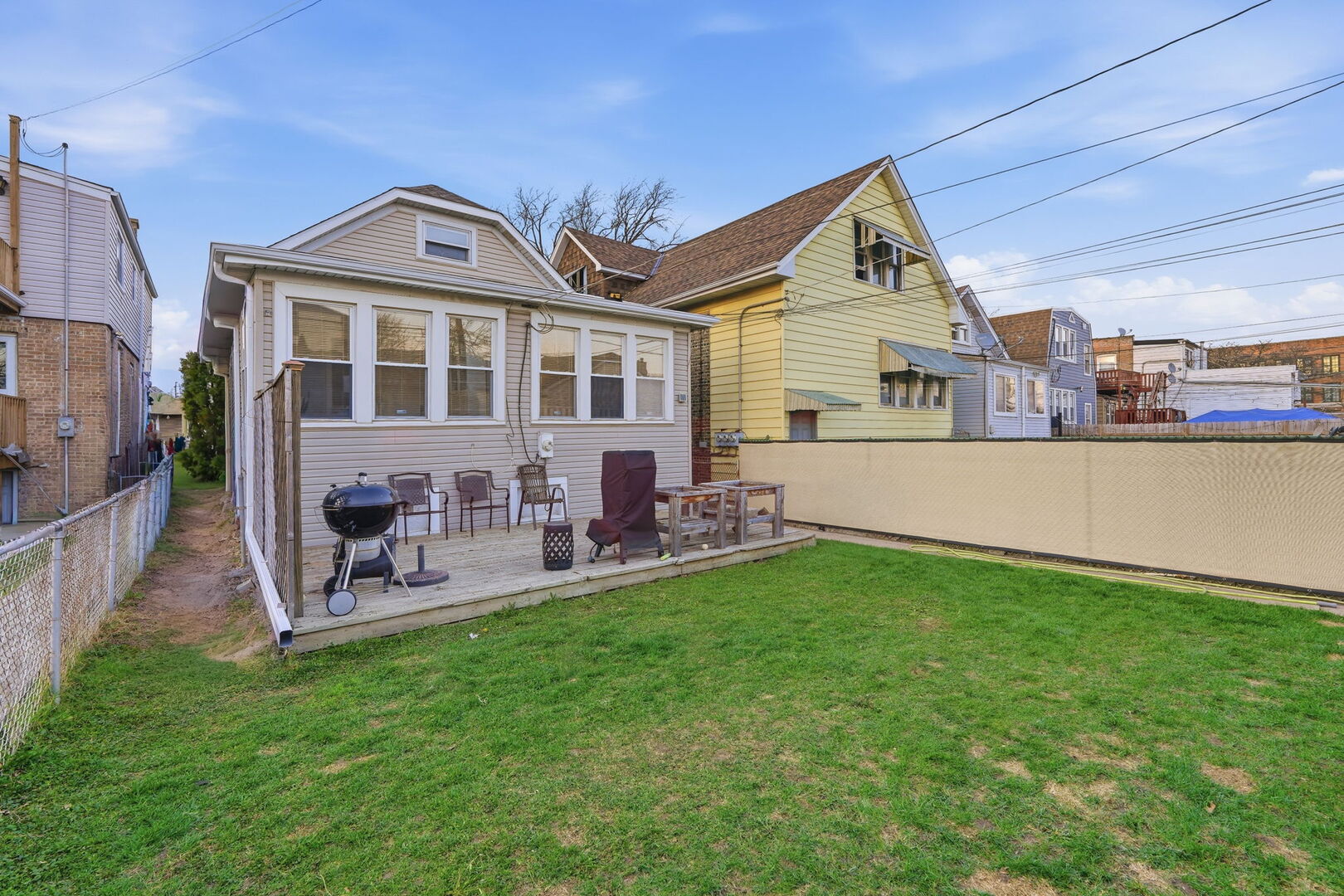 5135 W Melrose Street, Chicago, IL 60641
