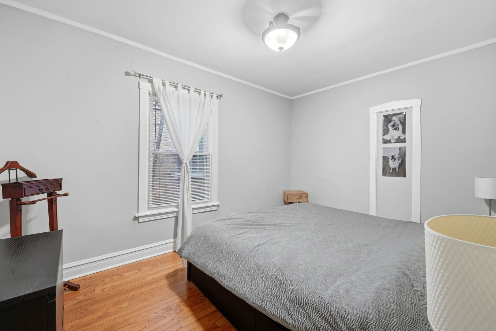 5135 W Melrose Street, Chicago, IL 60641
