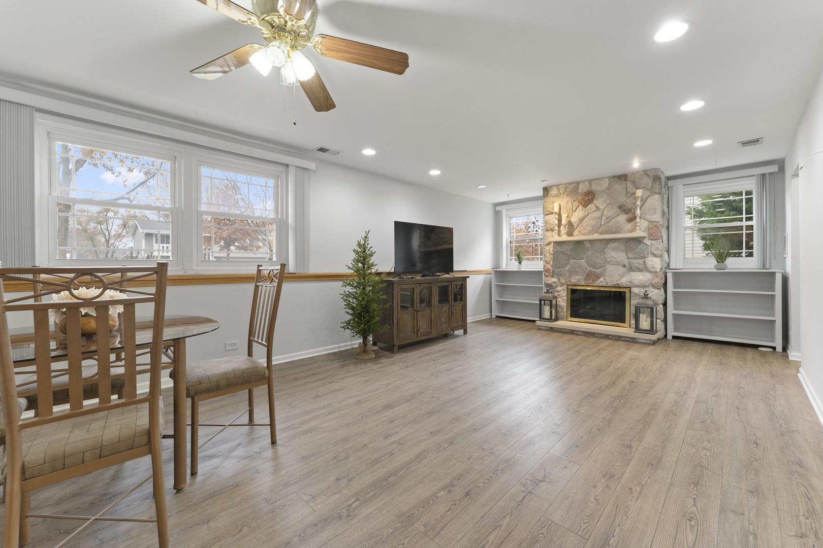 309 Plymouth Lane, Bloomingdale, IL 60108