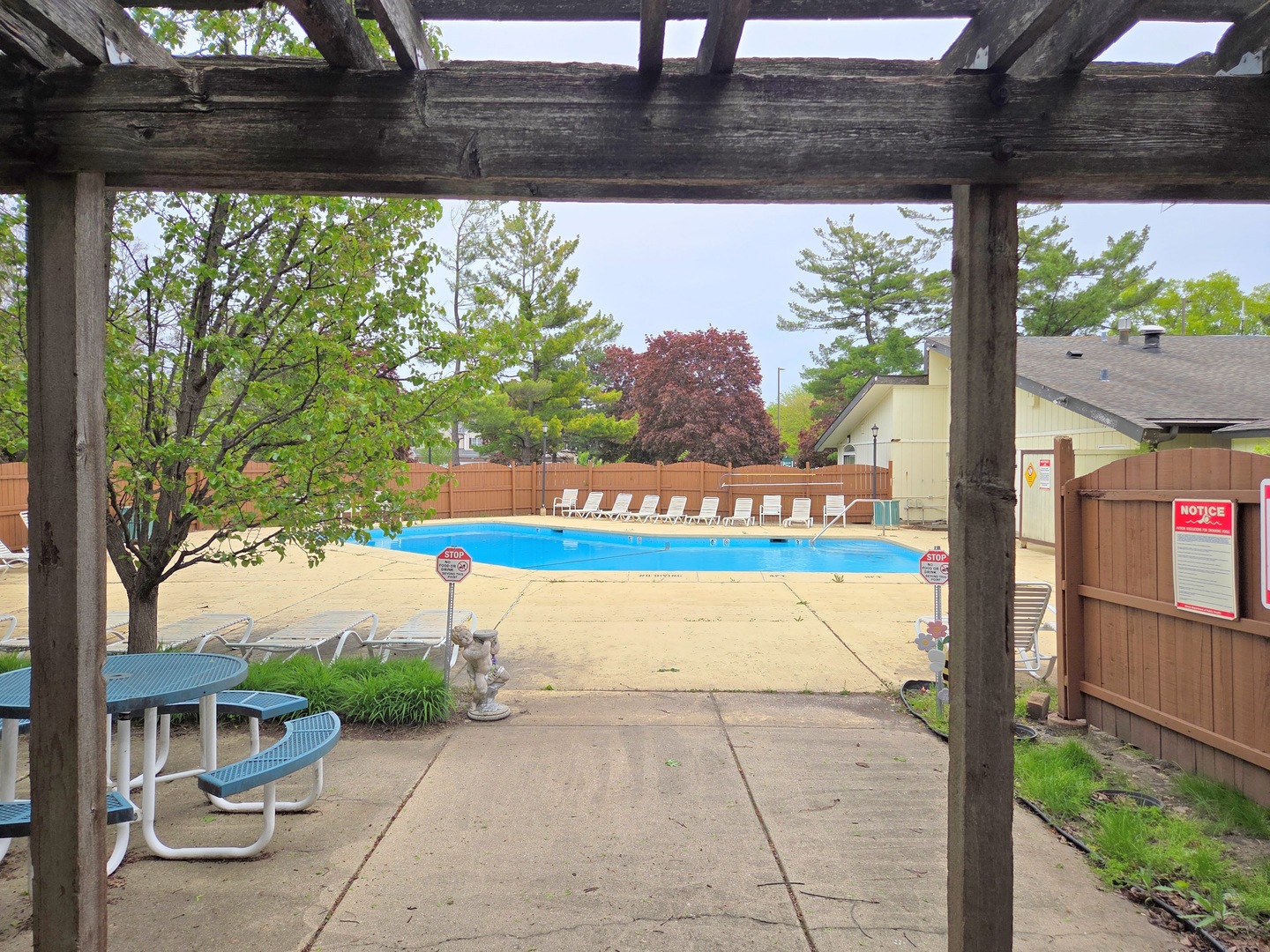 1473 N WINSLOWE Drive #202, Palatine, IL 60074