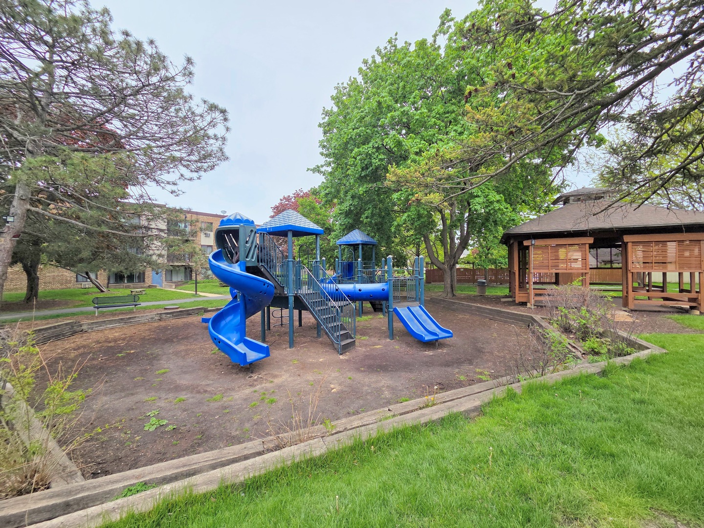 1473 N WINSLOWE Drive #202, Palatine, IL 60074