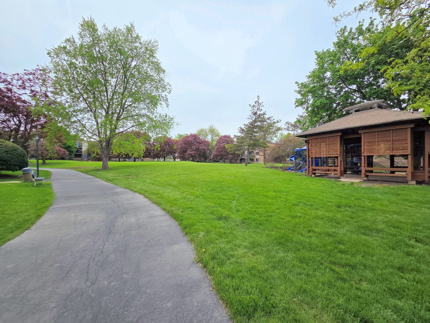 1473 N WINSLOWE Drive #202, Palatine, IL 60074