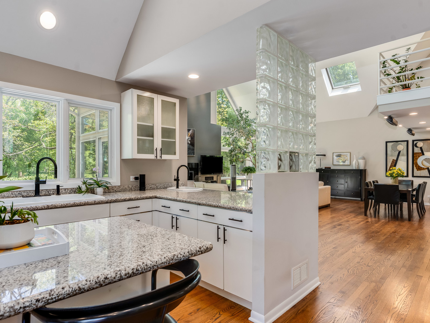 1611 Mistwood Drive, Naperville, IL 60540