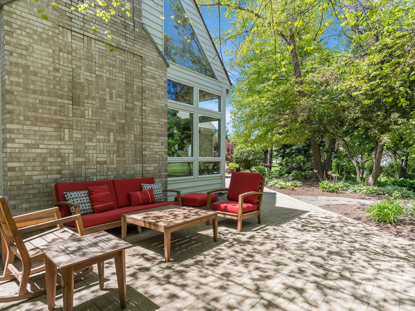 1611 Mistwood Drive, Naperville, IL 60540