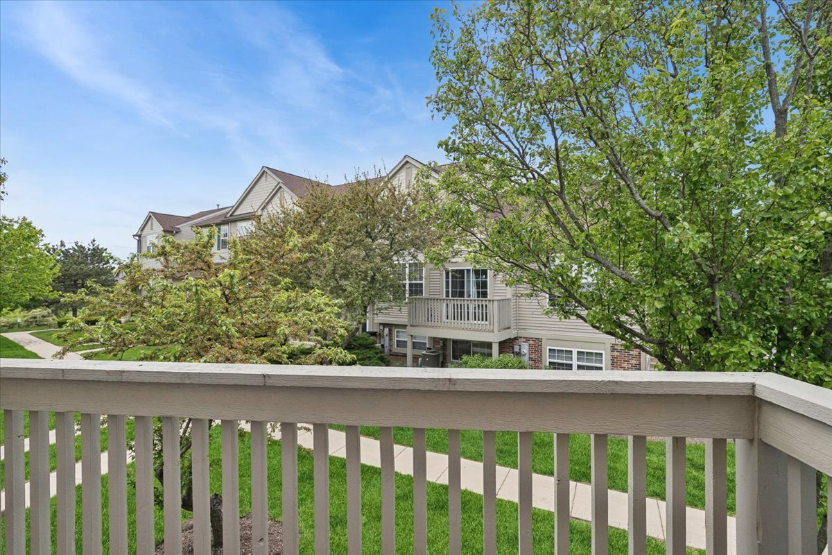 1015 Ellsworth Drive, Grayslake, IL 60030