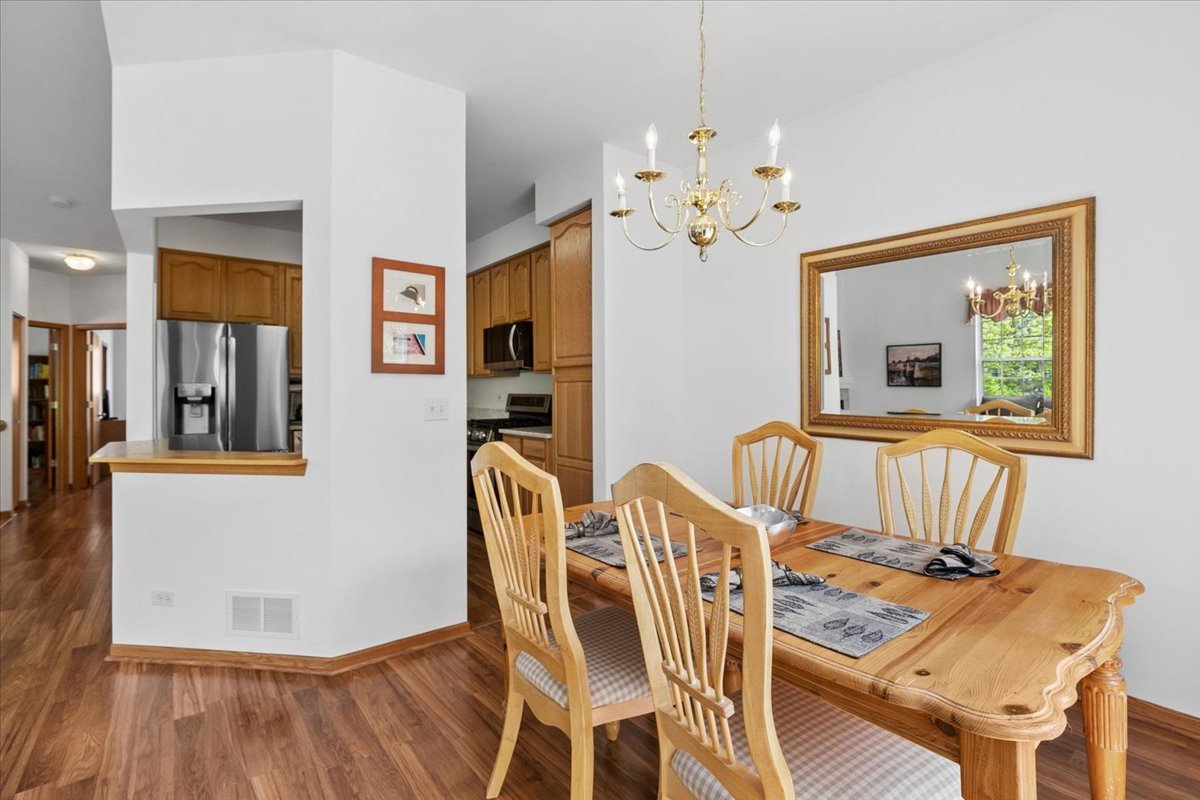 1015 Ellsworth Drive, Grayslake, IL 60030