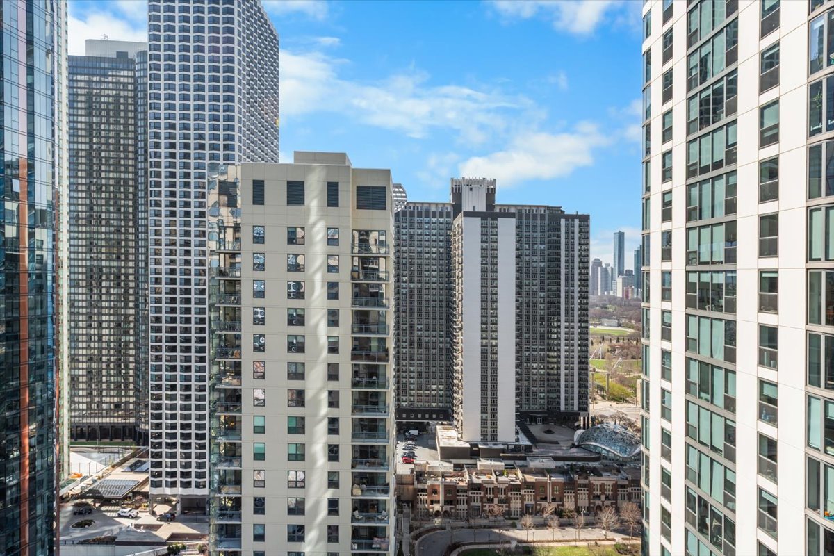 420 E Waterside Drive #2303, Chicago, IL 60601