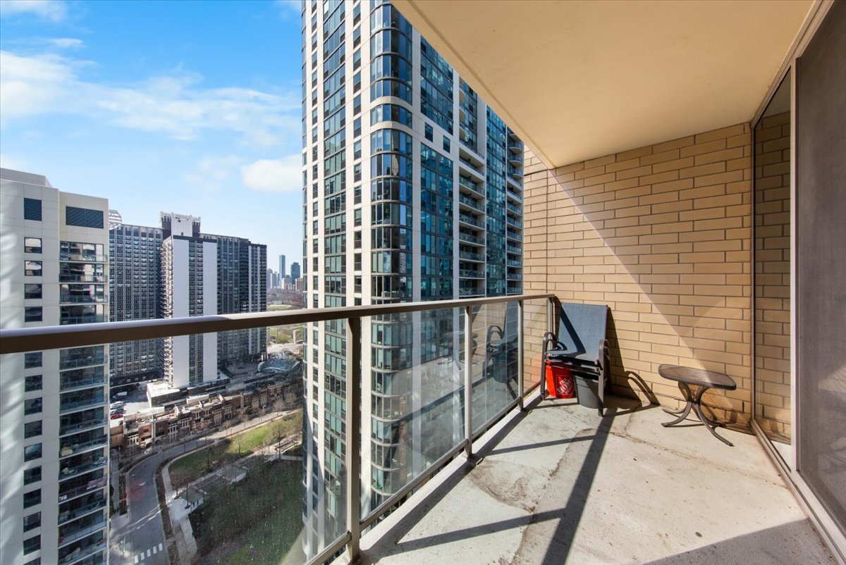 420 E Waterside Drive #2303, Chicago, IL 60601