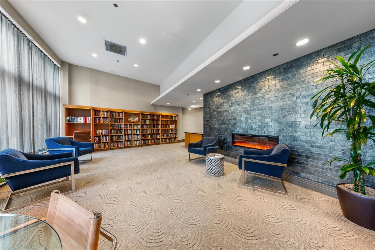 420 E Waterside Drive #2303, Chicago, IL 60601