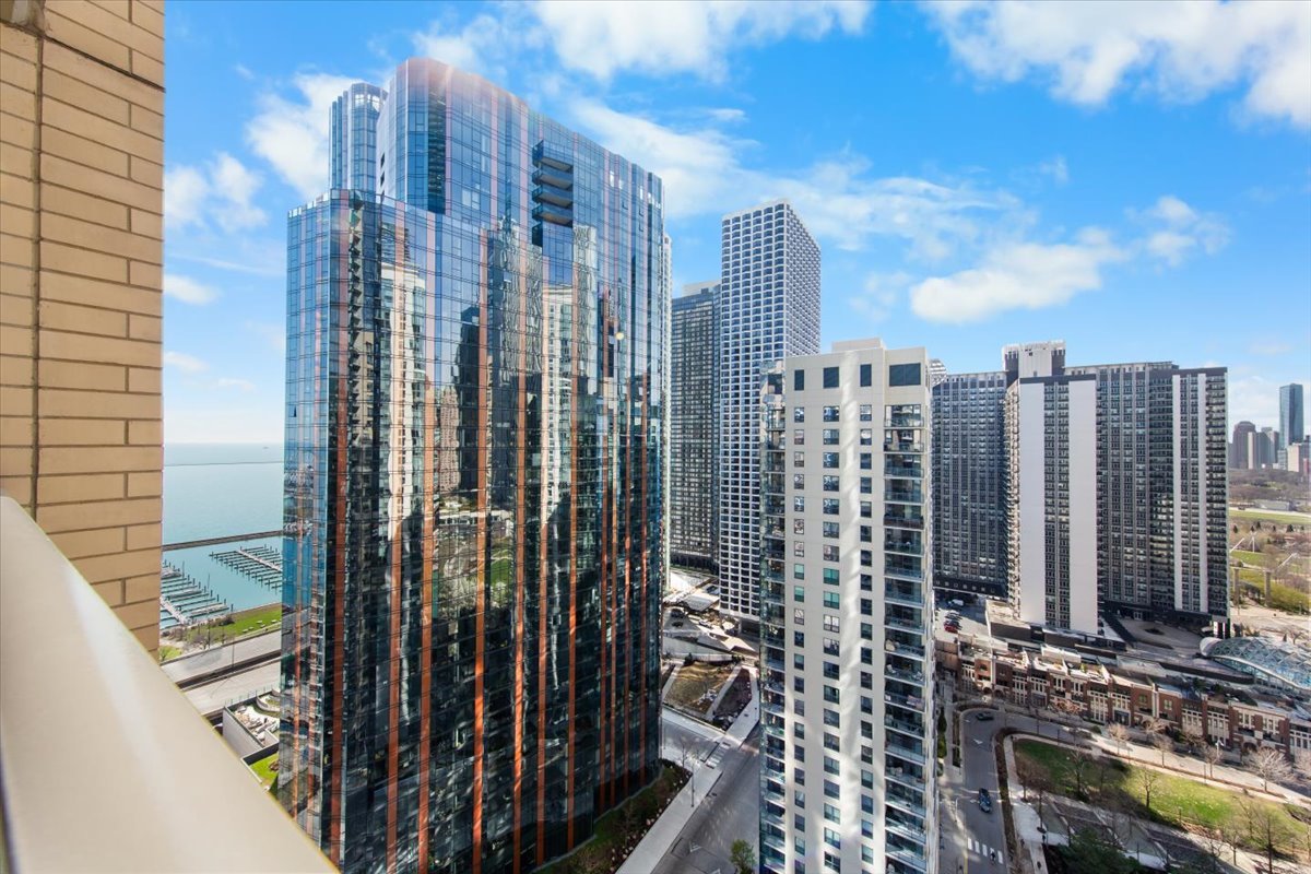 420 E Waterside Drive #2303, Chicago, IL 60601