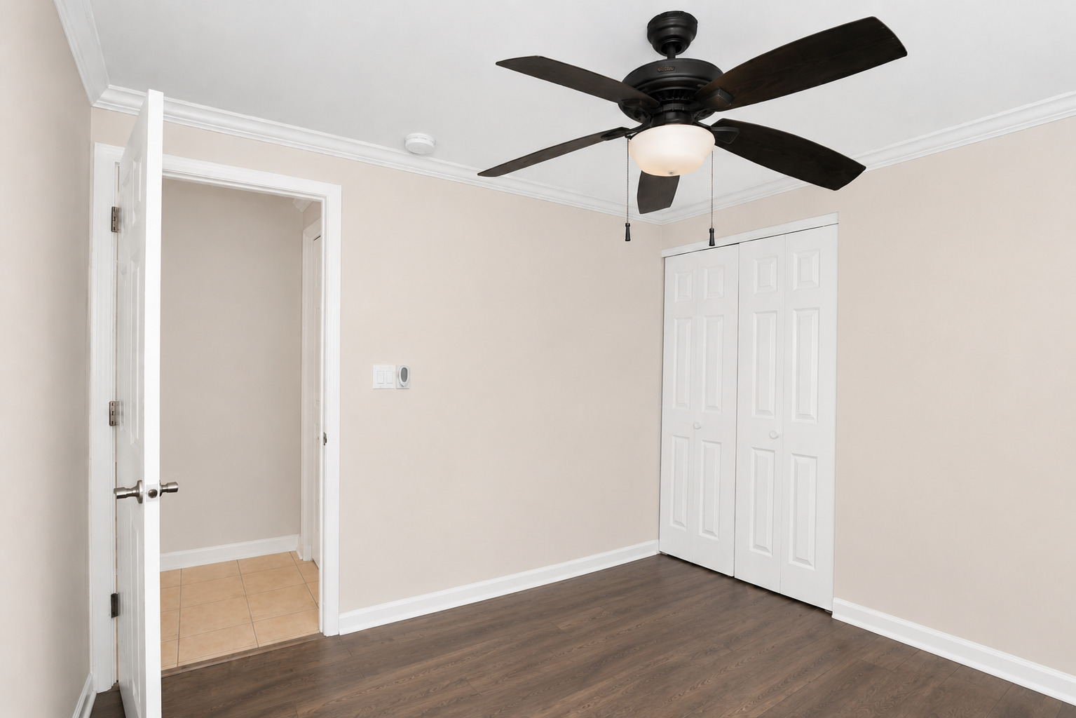 817 Stamford Court, Schaumburg, IL 60193