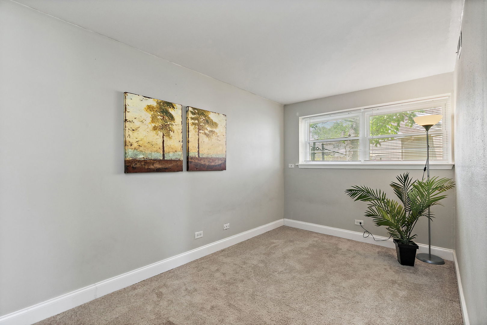 1097 Stratham Court, Schaumburg, IL 60193
