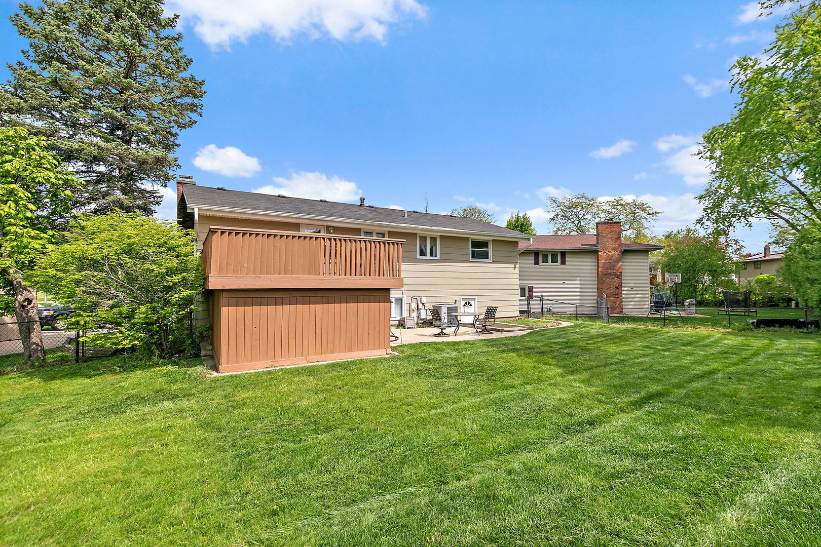 1097 Stratham Court, Schaumburg, IL 60193