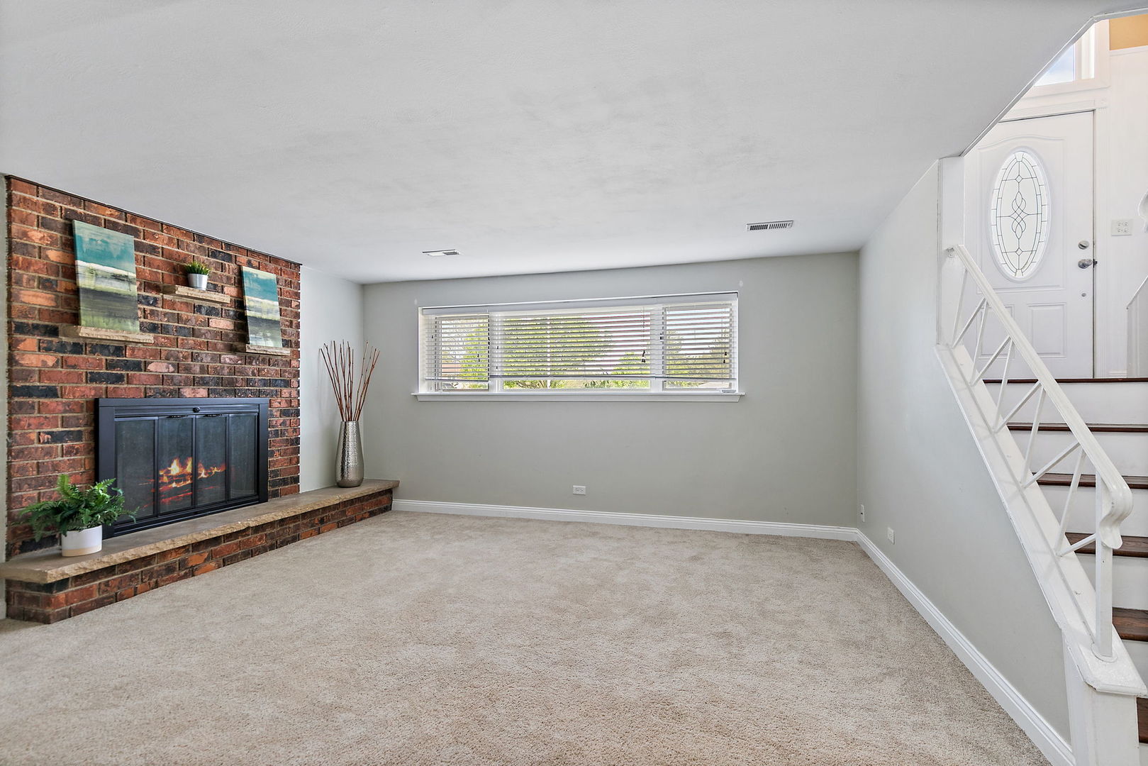 1097 Stratham Court, Schaumburg, IL 60193