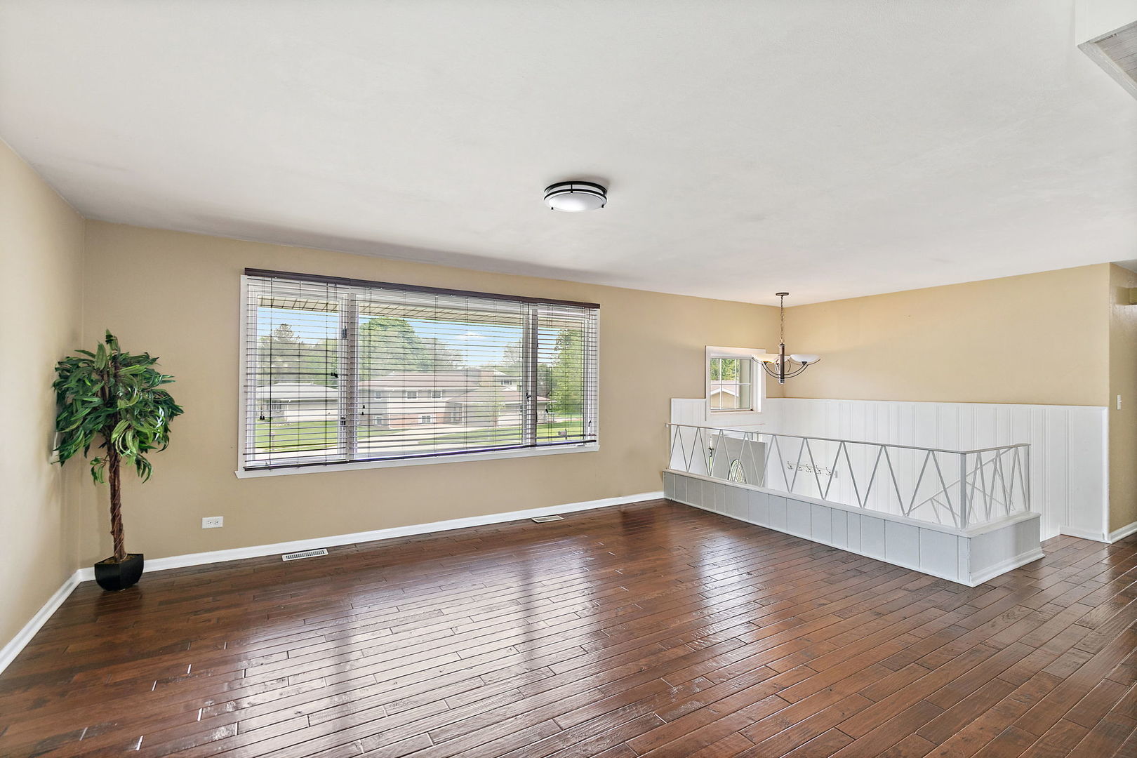 1097 Stratham Court, Schaumburg, IL 60193