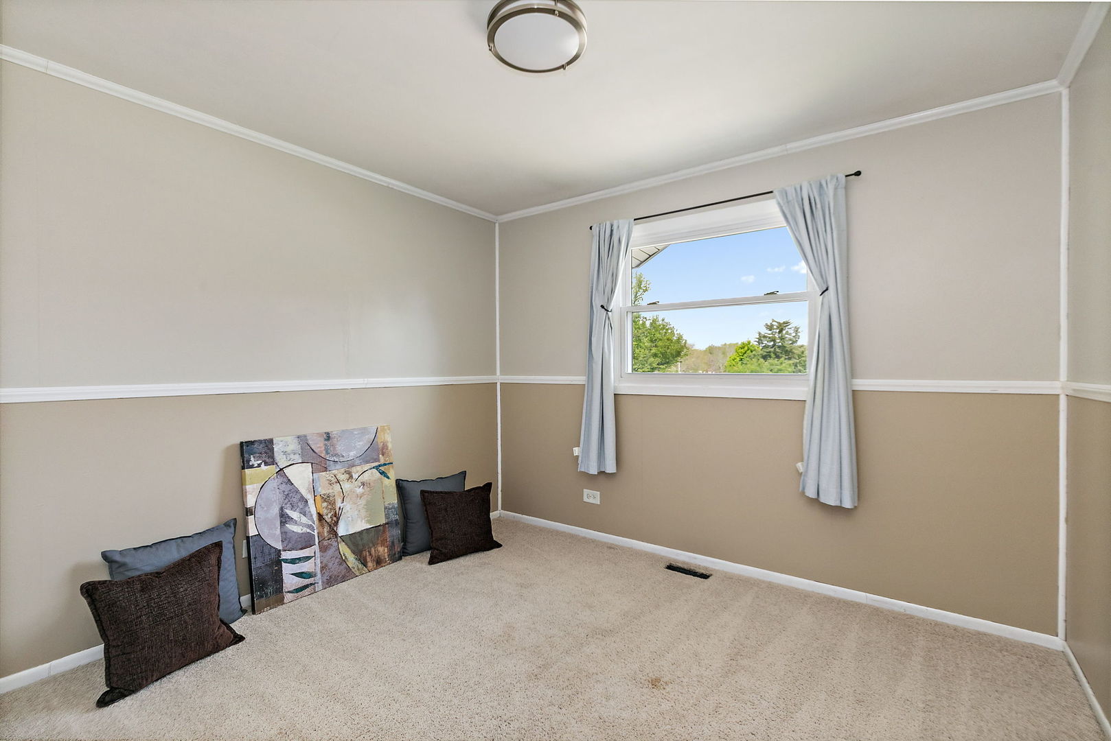 1097 Stratham Court, Schaumburg, IL 60193