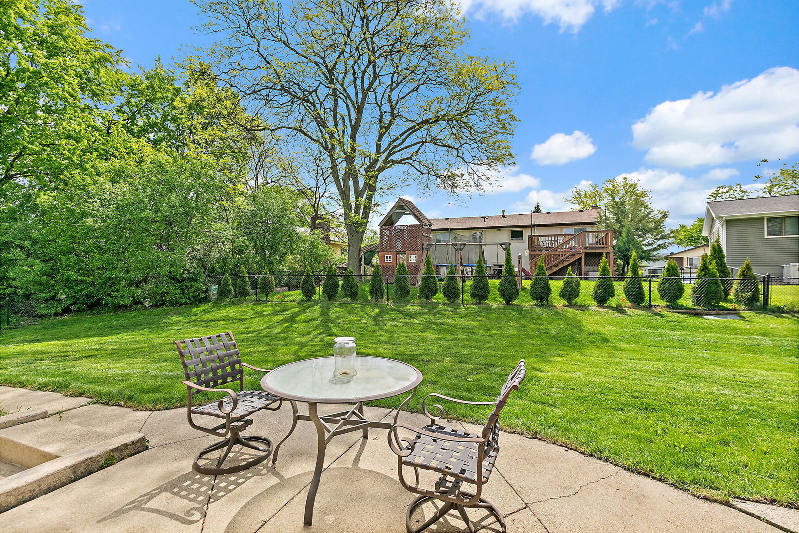 1097 Stratham Court, Schaumburg, IL 60193