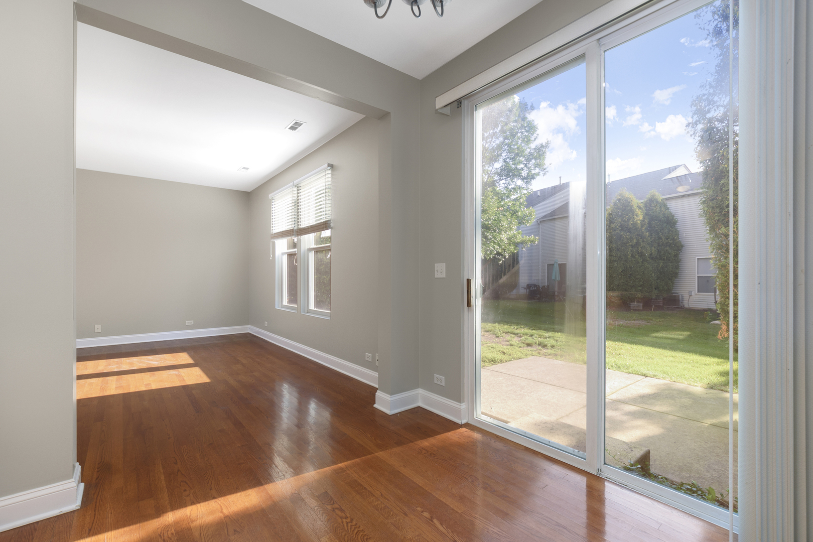 3124 Ollerton Avenue, Aurora, IL 60502
