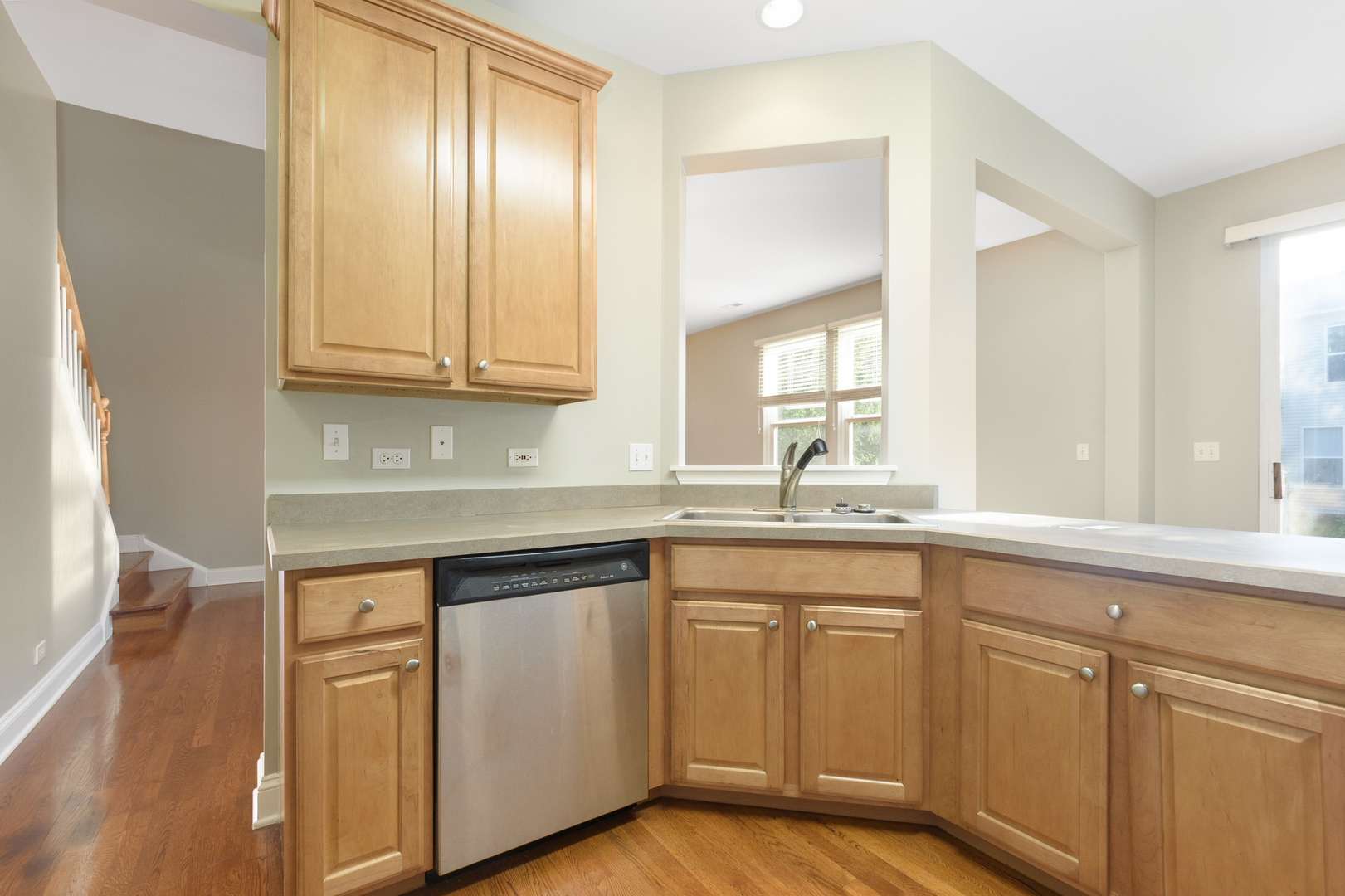 3124 Ollerton Avenue, Aurora, IL 60502