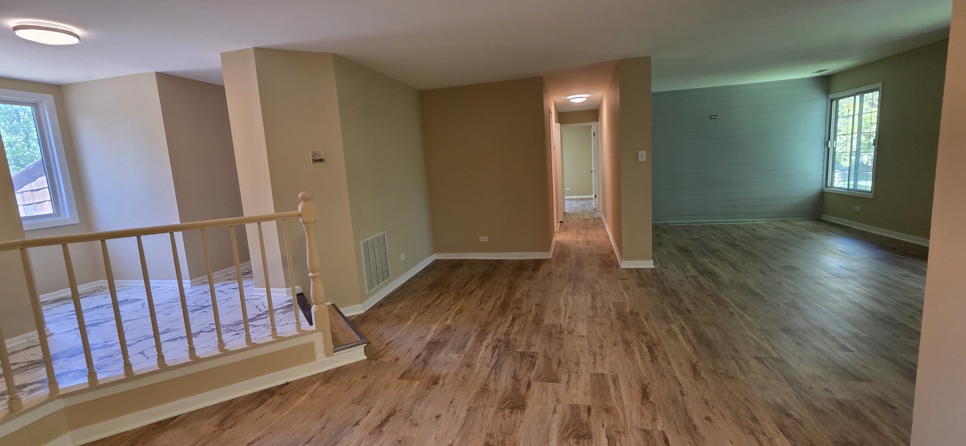 1751 Plymouth Court #B, Wheaton, IL 60189