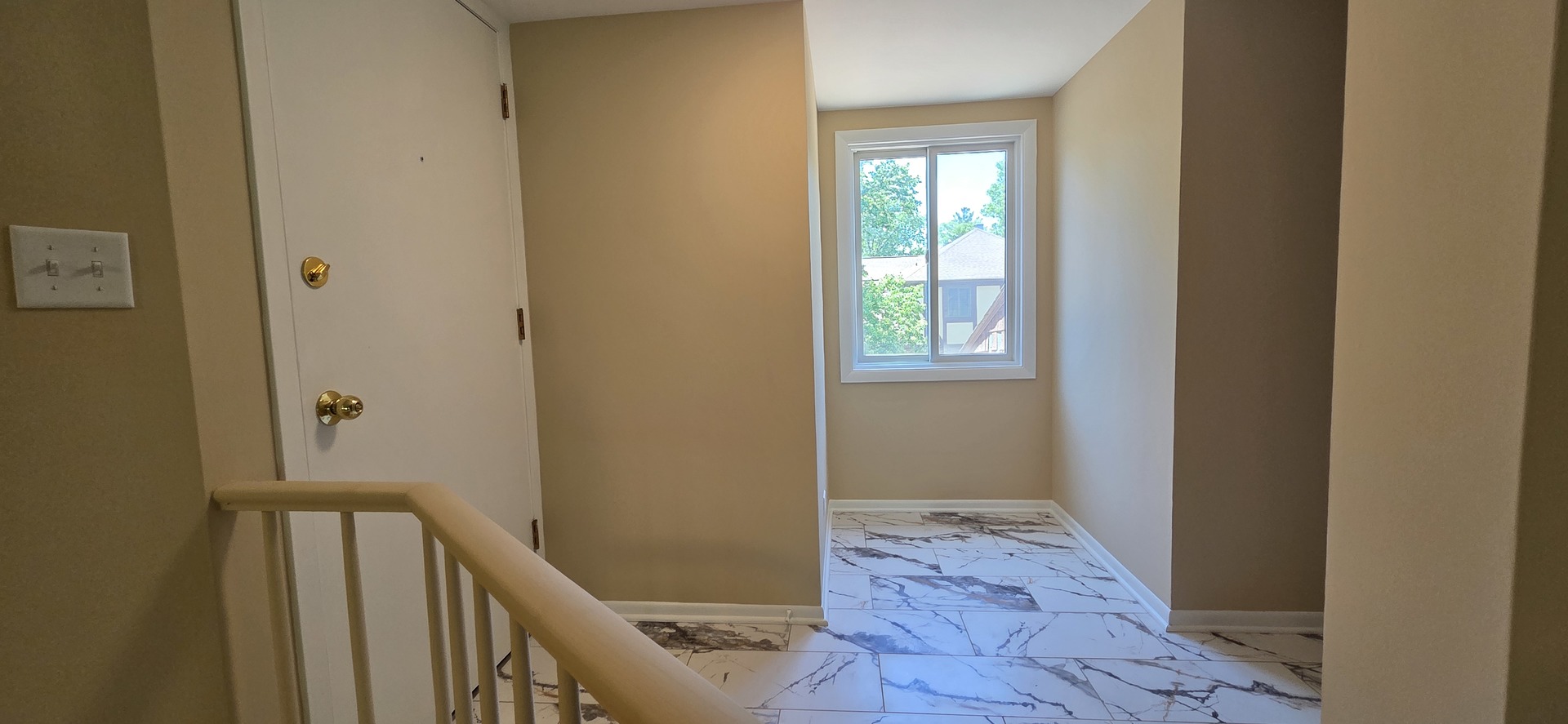 1751 Plymouth Court #B, Wheaton, IL 60189