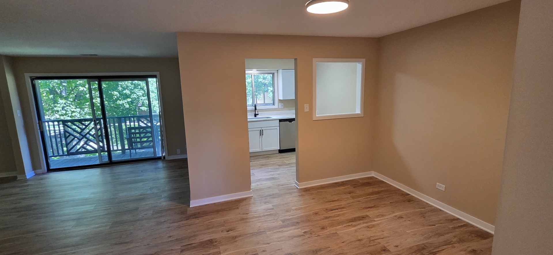 1751 Plymouth Court #B, Wheaton, IL 60189