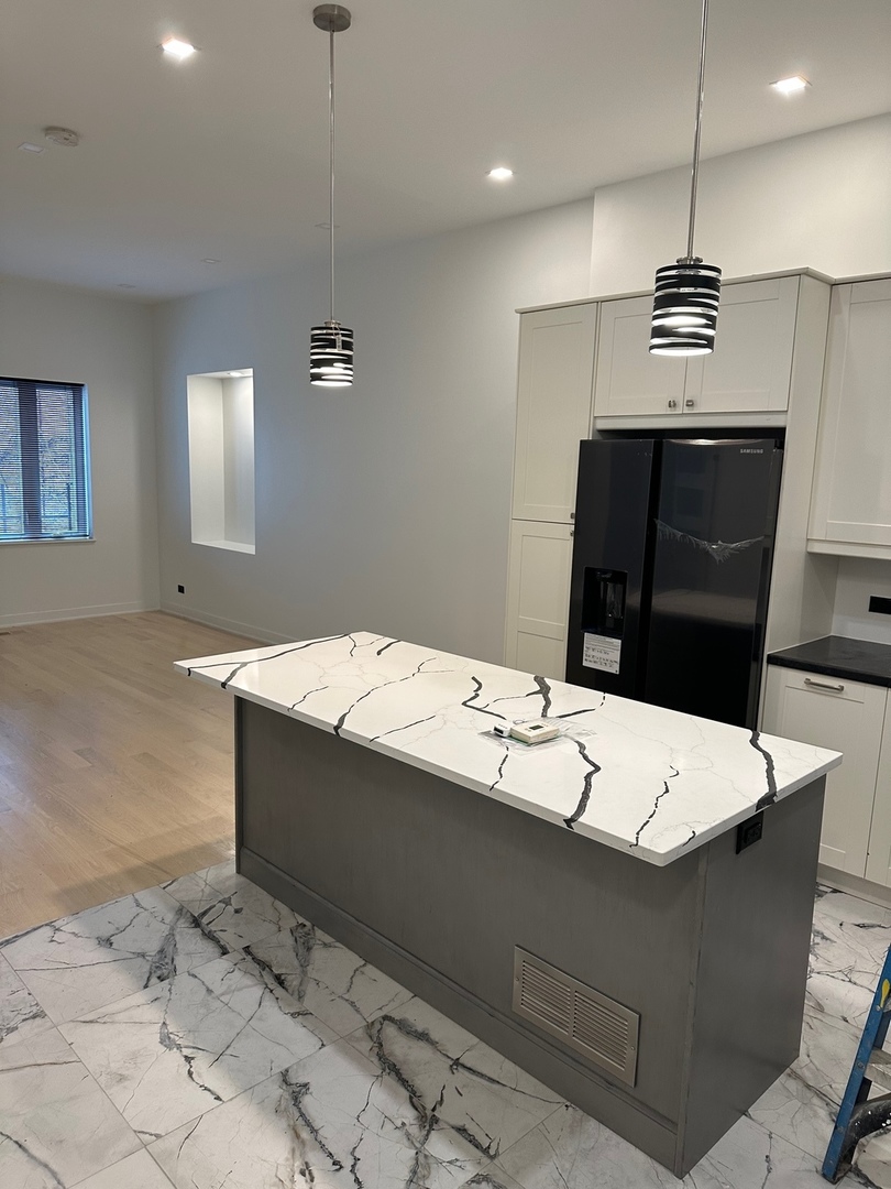 218 Washington Street #2, Waukegan, IL 60085