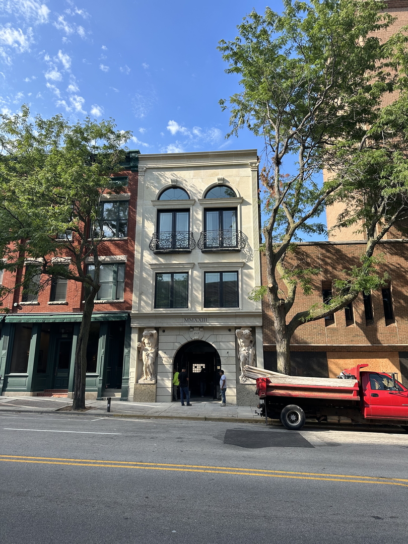 218 Washington Street #2, Waukegan, IL 60085