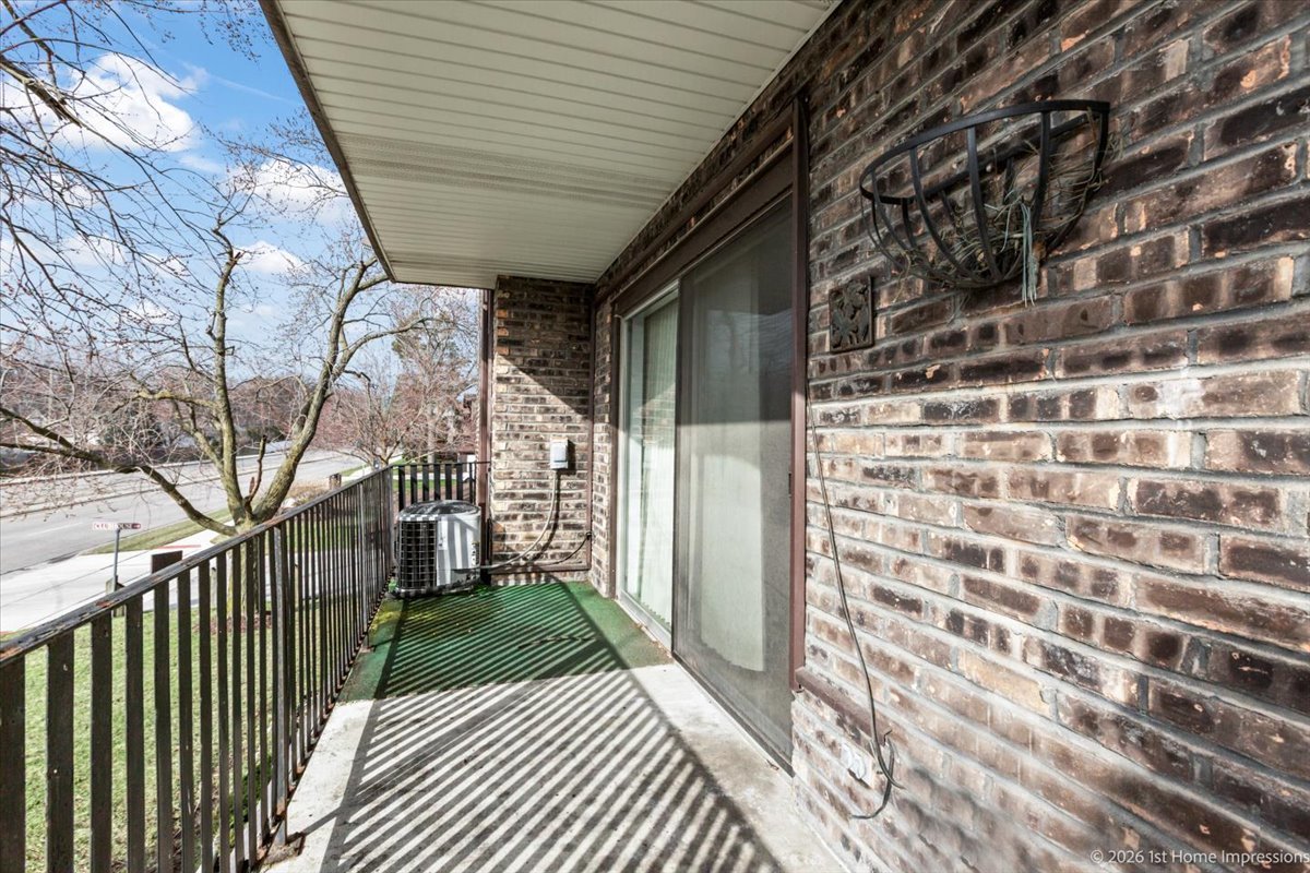 5202 Midlothian Turnpike #107, Crestwood, IL 60418