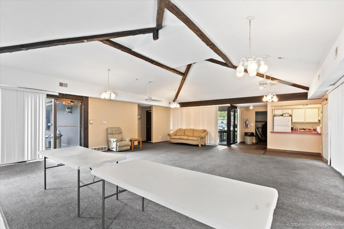 5202 Midlothian Turnpike #107, Crestwood, IL 60418