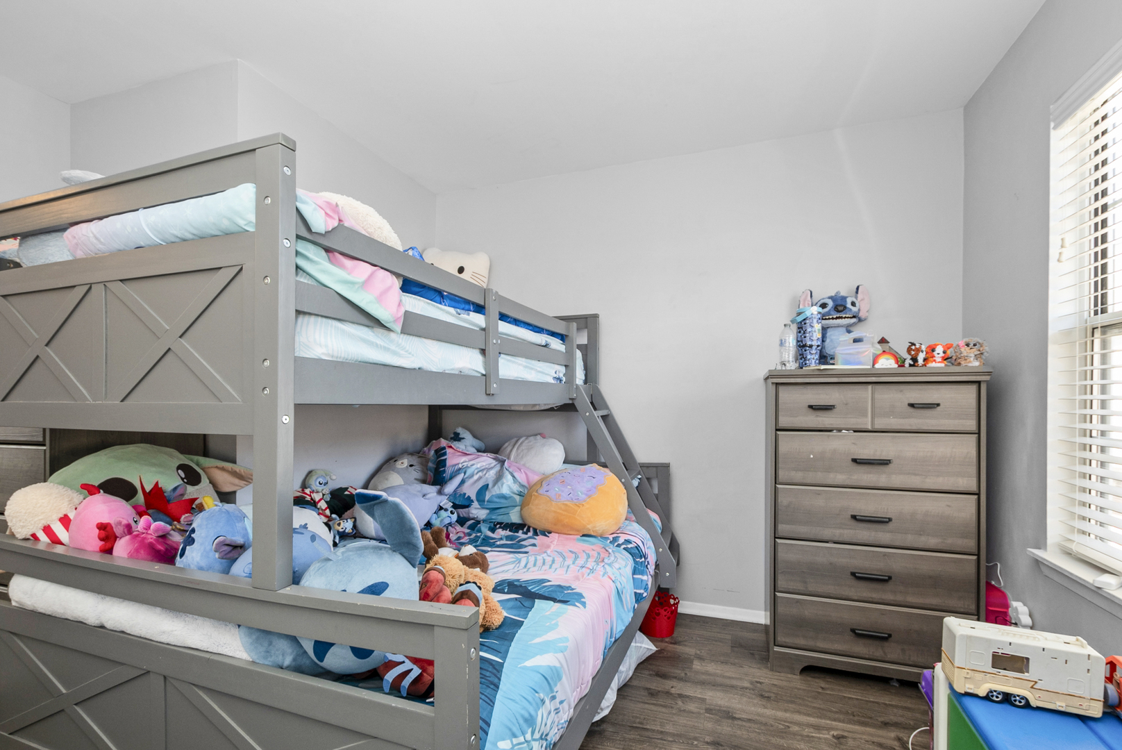 2108 Glasgow Court, Hanover Park, IL 60133