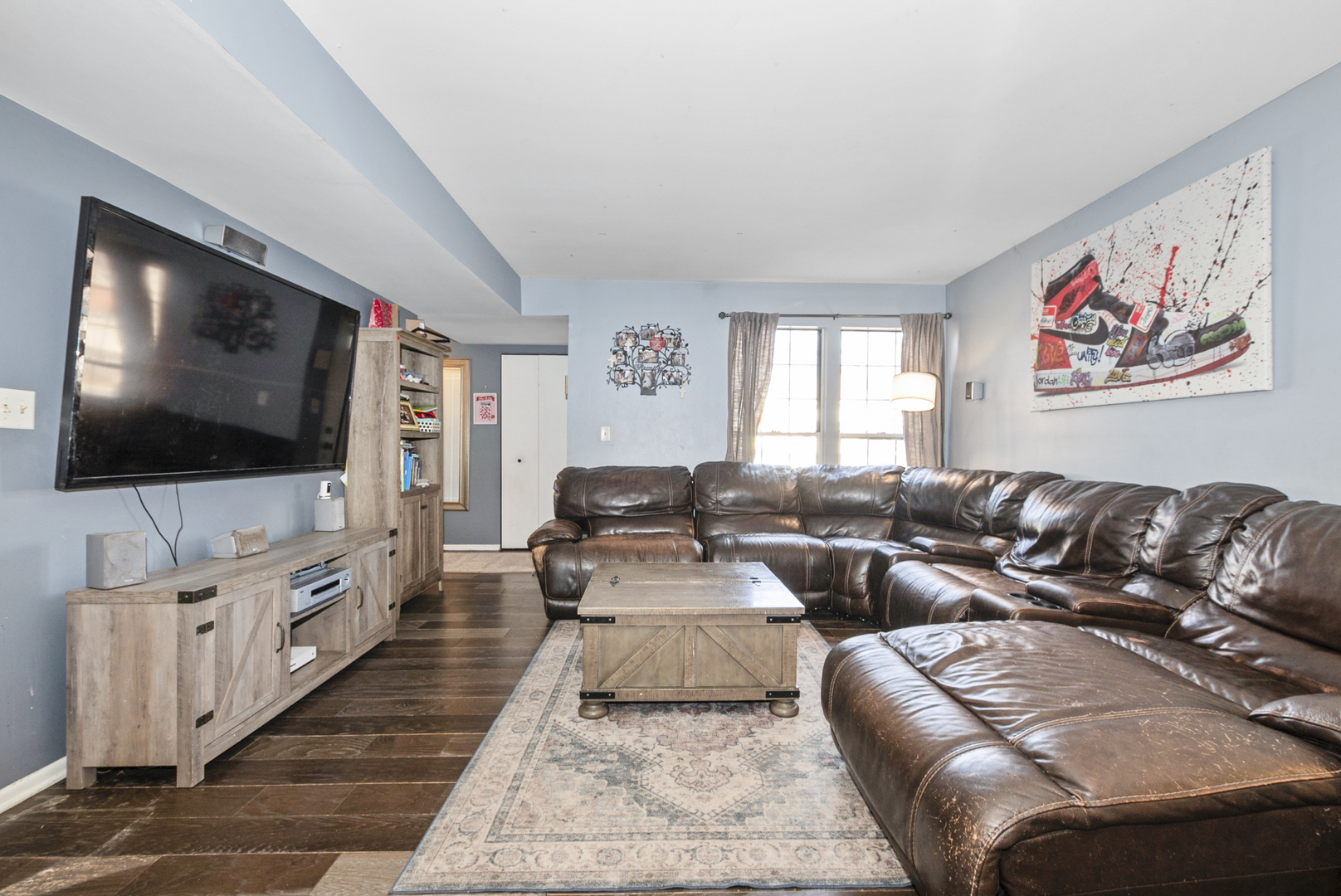 2108 Glasgow Court, Hanover Park, IL 60133