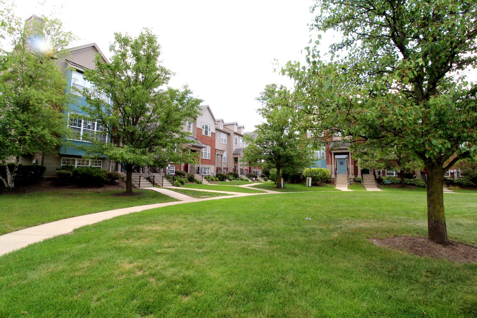 125 Station Park Circle #125, Grayslake, IL 60030