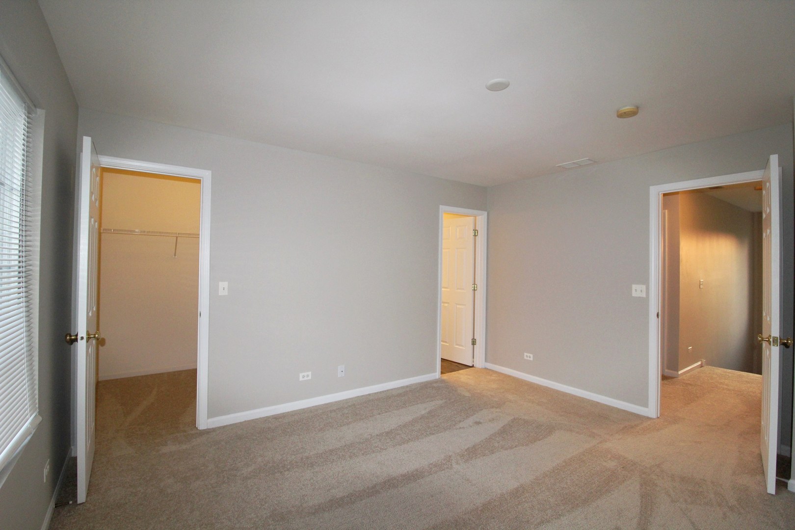 125 Station Park Circle #125, Grayslake, IL 60030