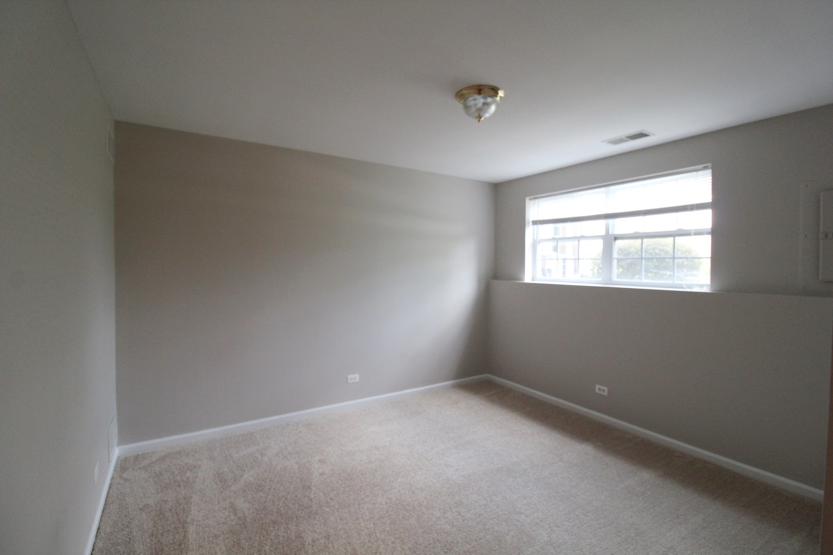 125 Station Park Circle #125, Grayslake, IL 60030
