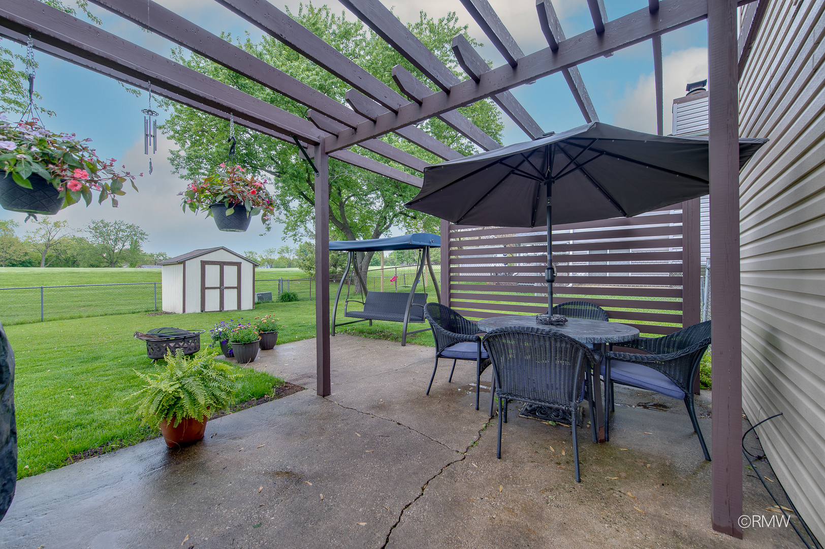 942 W Clearwater Street, Roselle, IL 60172