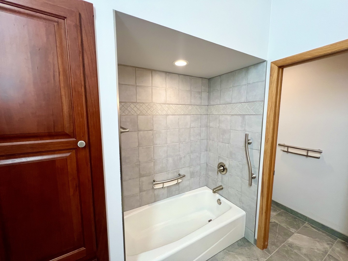 13339 S Oak Hills Parkway #13339, Palos Heights, IL 60463
