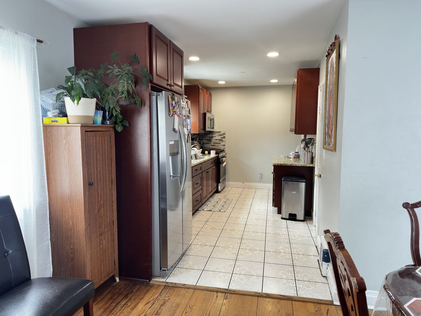 633 S Elmwood Avenue, Waukegan, IL 60085