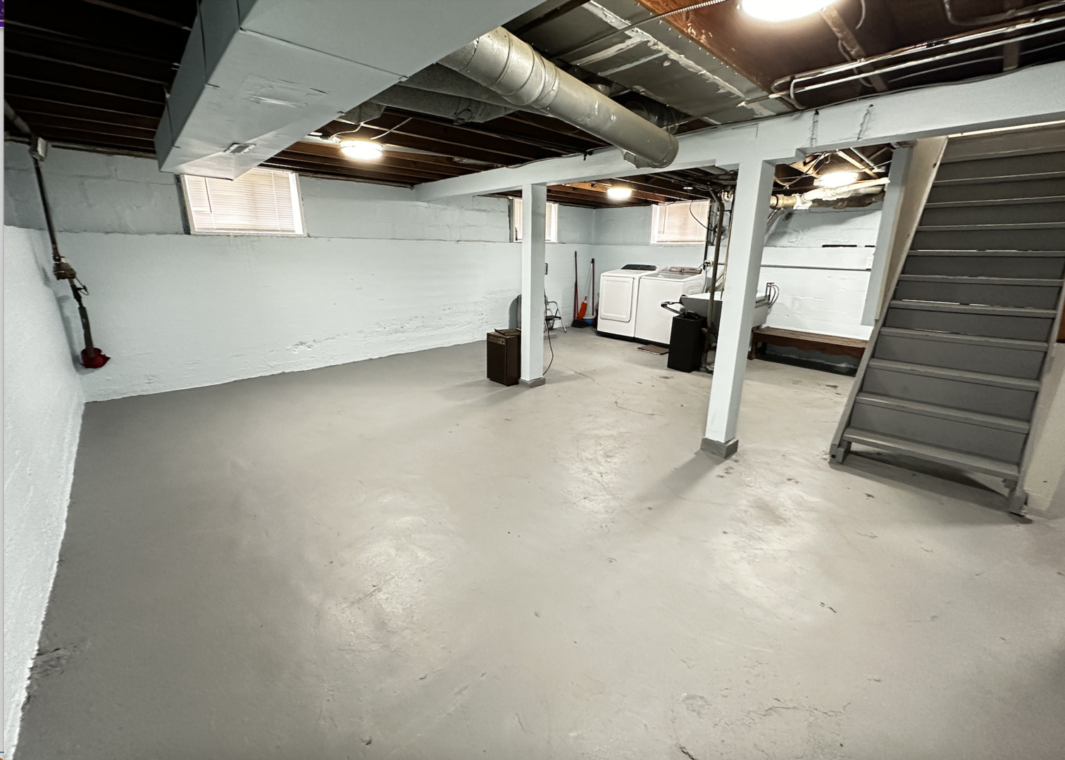 633 S Elmwood Avenue, Waukegan, IL 60085