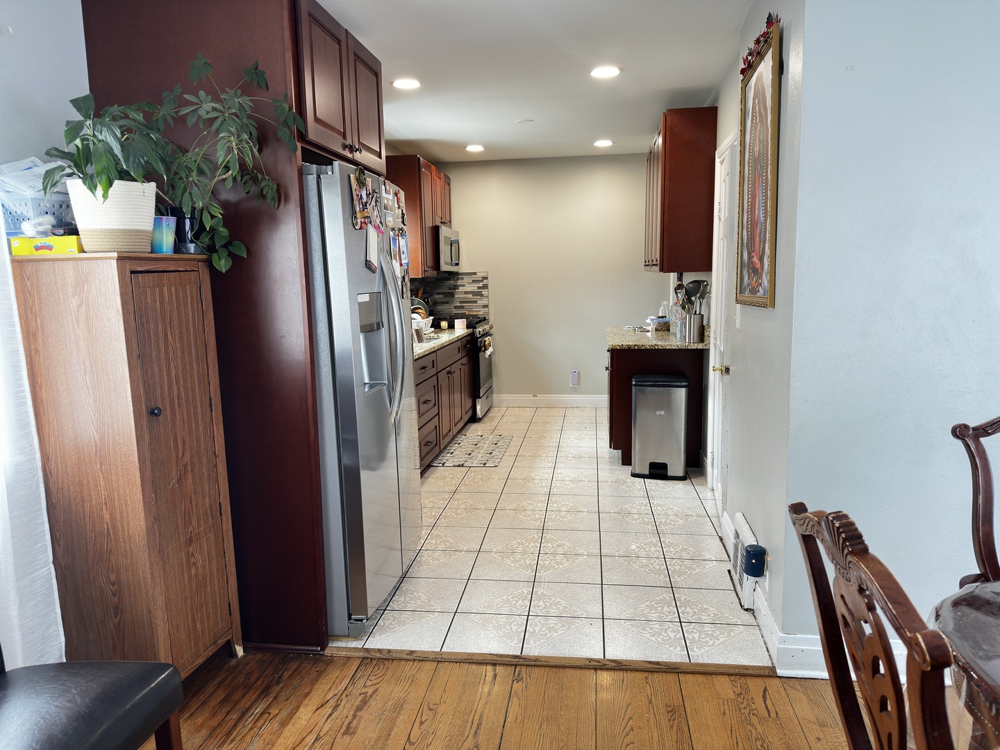 633 S Elmwood Avenue, Waukegan, IL 60085