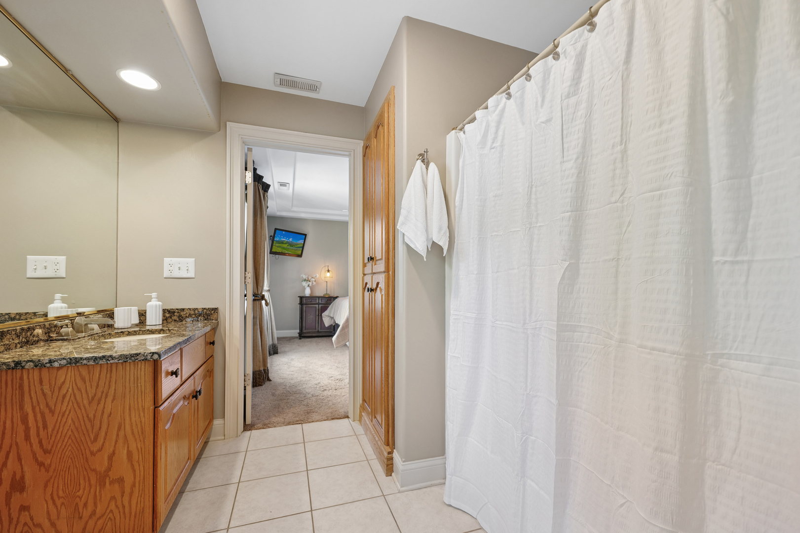 3508 Redwing Court, Naperville, IL 60564