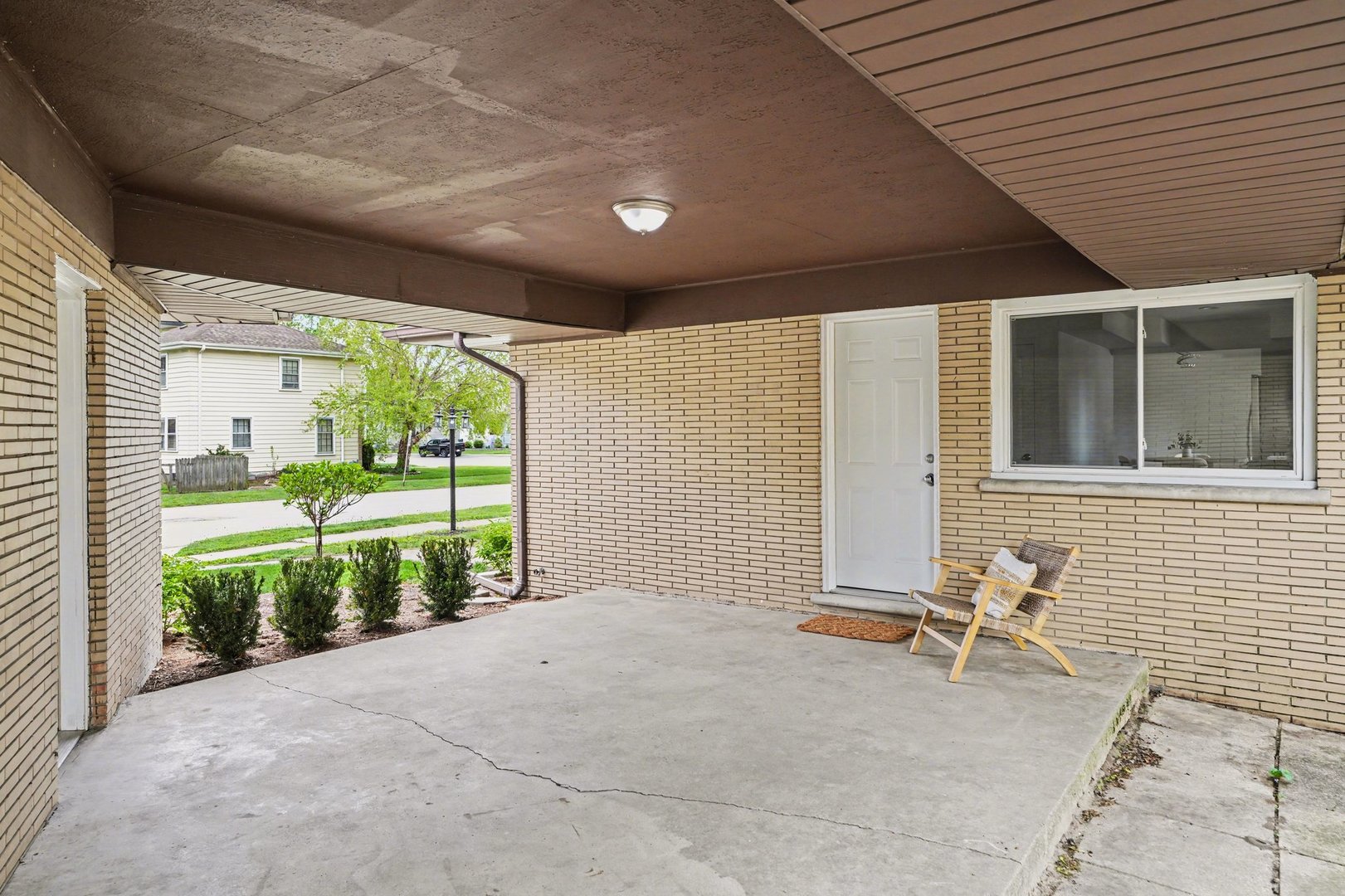18289 Burnham Avenue, Lansing, IL 60438