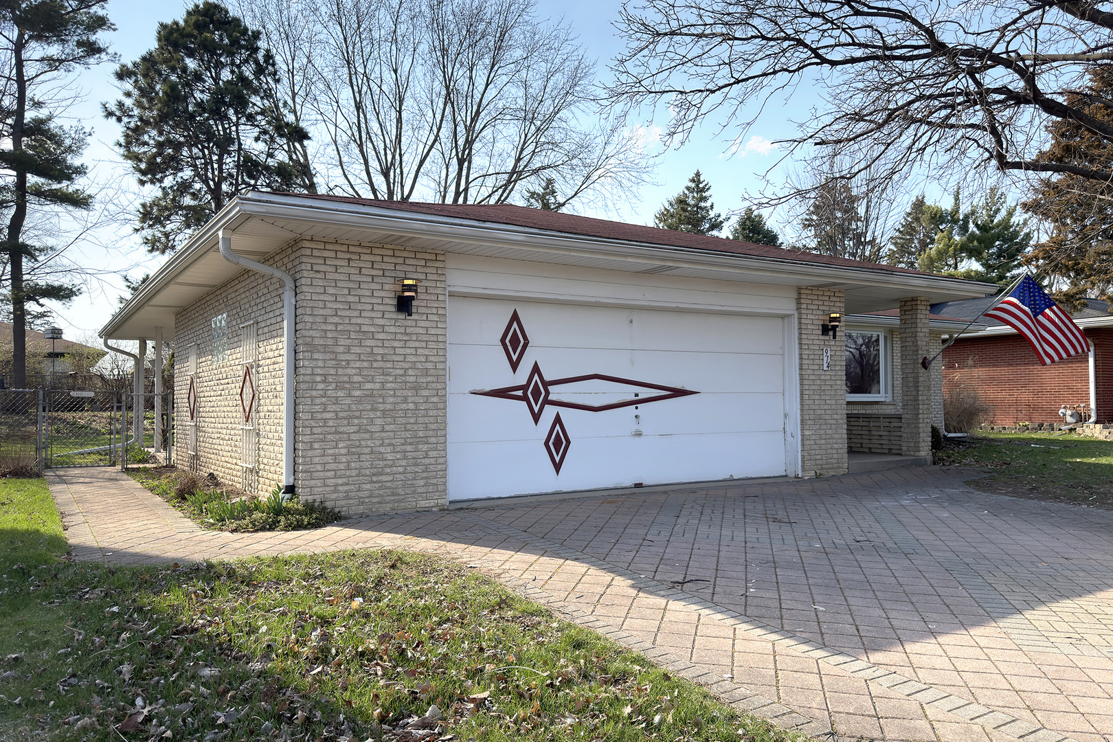 914 S Robert Drive, Mount Prospect, IL 60056