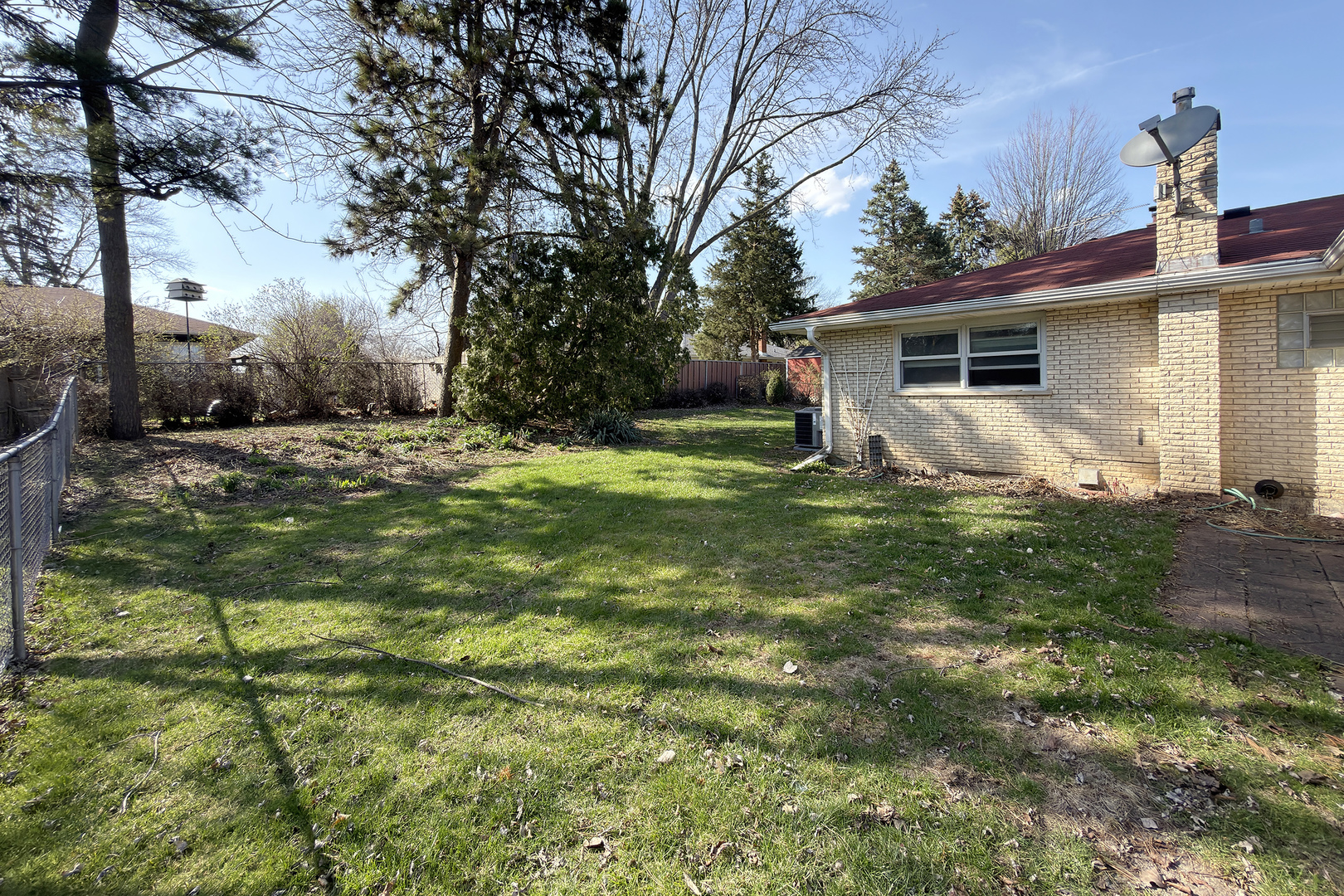 914 S Robert Drive, Mount Prospect, IL 60056