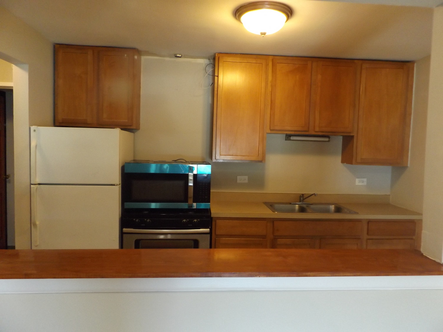 710 W Huntington Commons Road #1A, Mount Prospect, IL 60056