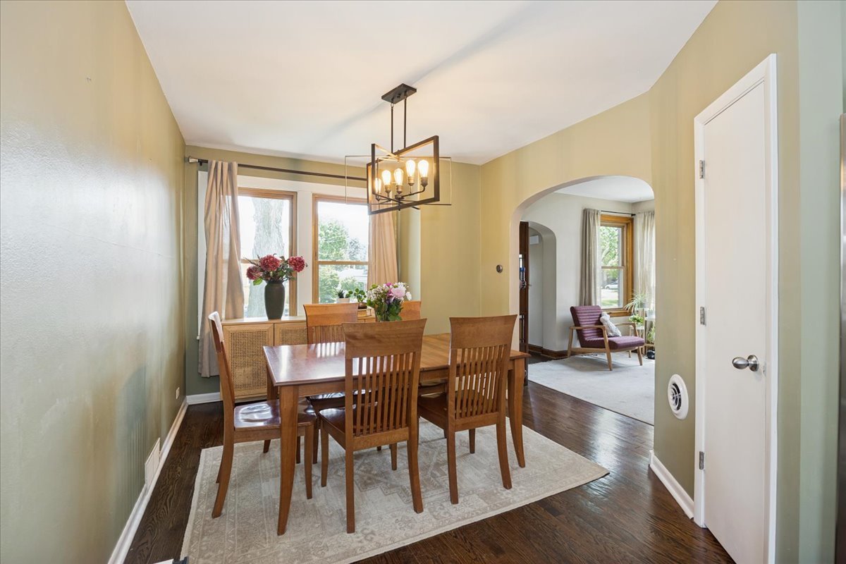 3534 Morton Avenue, Brookfield, IL 60513